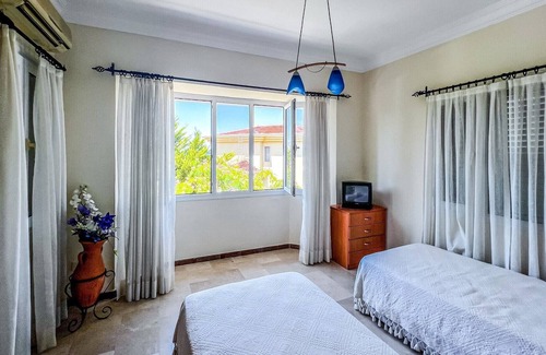 Edremit House | Fantastic Villa with Private Beach in Girne