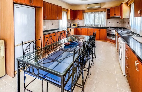 Edremit House | Fantastic Villa with Private Beach in Girne