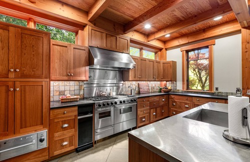 Rollingbay House | Fantastic waterfront home with fireplace, kayaks, pool table & washer/dryer