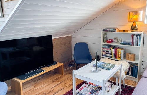 Valberg House | Fantastically located cottage with panoramic views of the sea and the islets.