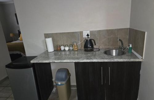 Randfontein Apartment | Fantasy Farmyard Guest House