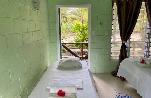 Saleapaga Hotel | Faofao Beach Fales