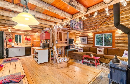 Leavenworth Cabin | Far and Away Cabin | 0 Bed, 1 Bath