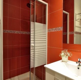 Embajadores Hostel | Far Home Plaza Mayor