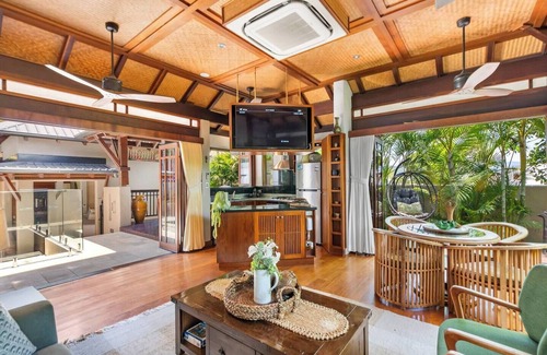 Port Douglas Villa | Far Pavilions An Intimate Bali style Haven