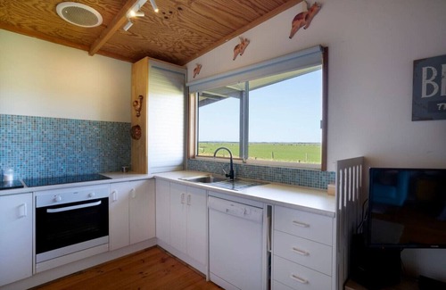Venus Bay House | Far View - Pets, Linen, Wi-Fi, Netflix, Caravan