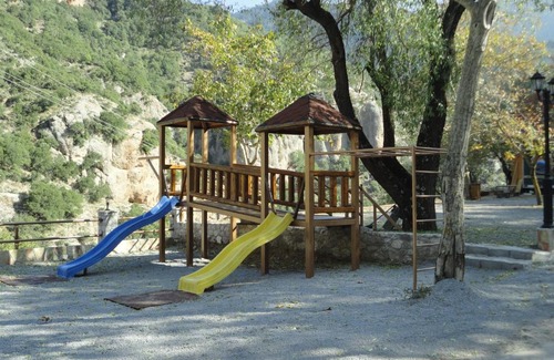 Ano Zakhlorou Apartment | Faraggi Guesthouse