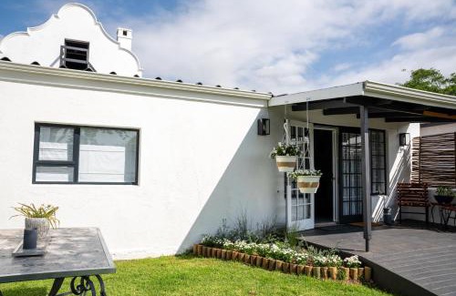 Swellendam Apartment | Faraway Cottage 3 Gables Self catering Swellendam