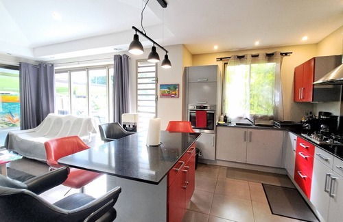 Punaauia Ski Chalet | FARE IOLANA