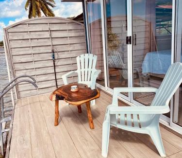 Teahupoo House | Fare Iriatai