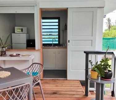 Pihaena House | Fare iti Moorea Sands cosy bungalow between sea and mountain on Moorea