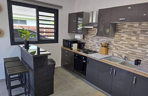 Papara Villa | Fare Kenzo 2 - House with tiny pool