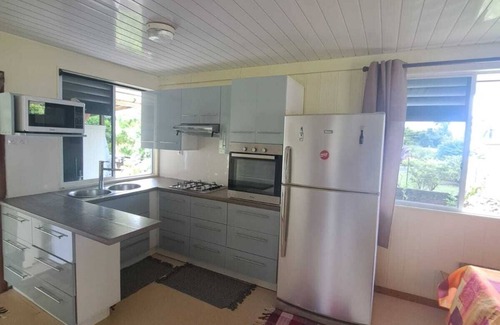 Teahupoo Cabin | Fare Mama Rota