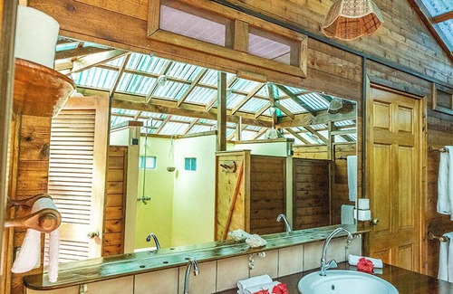 Ha'apiti House | Fare Manu