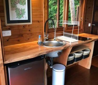 Moorea-Maiao Ski Chalet | Fare Manuhiti
