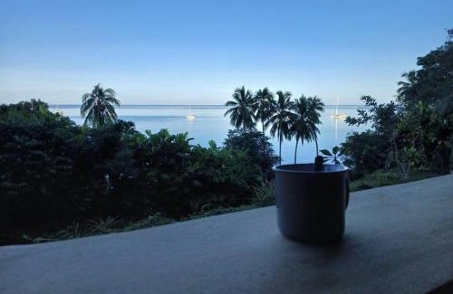Ha'apiti House | Fare Ohiti, face au spot de surf de Haapiti