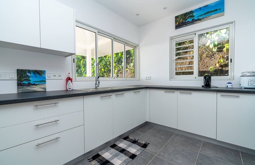 Mahina House | Fare Tahara'a 2BR in Arue