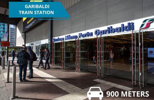 Zona Farini Apartment | Farini 72 Superior Apartment Milano - Tram and Bus Stop In All Directions 10 Meters from the Apartment - Metro 350 Meters