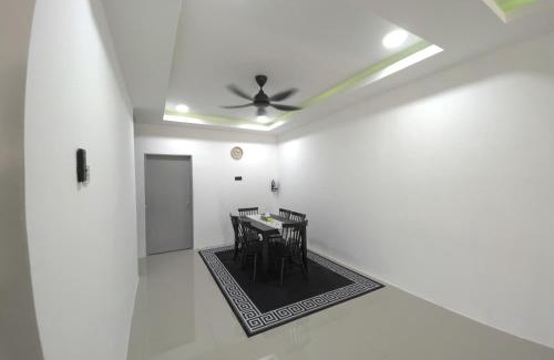 Maran District House | Farisya Guest House Bandar Jengka