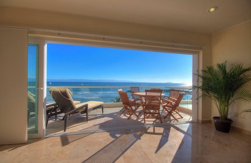 Emiliano Zapata Condo | Farito Beachfront Penthouse, Surf & Paddle Board.