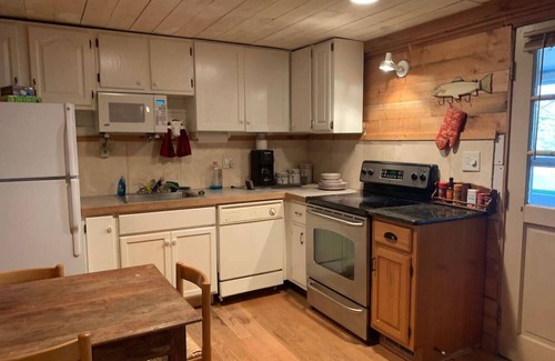 Arlington House | Farm Barn Adjacent Wildlife Preserve w/Fantastic Views