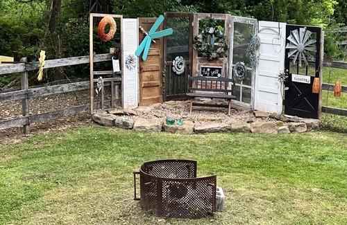 Victor Other | Farm Charm near New River National Park