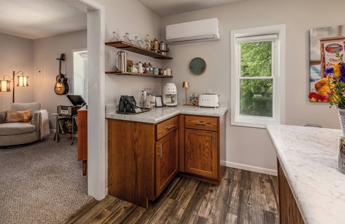 Alto Pass House | Farm Cottage Experience at Rendleman Orchards