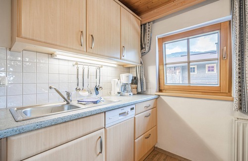 Feuring Apartment | Farm holiday home with balcony