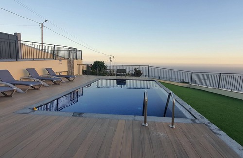 Estreito da Calheta House | farm house