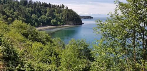 Anacortes House | Farm Inn - RV Farm Stay with Ocean Views