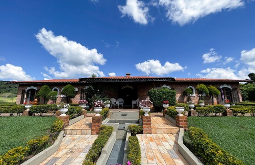 Sao Carlos Cottage | FARM PROGRESS INFINITO: Exuberant Country House