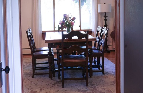 Boulder House | farm setting on 1.5 acres surrounded by farms/open space 30 day minimum