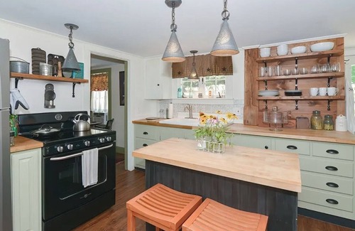 Southbridge House | Farm stay in Southbridge, Massachusetts