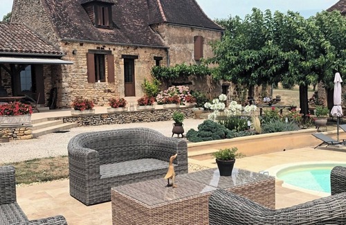 Sainte-Alvere Cottage | Farm XVIII°siècle,fenced, private swimming pool with salt, heated, Wifi,clim,6 pers.