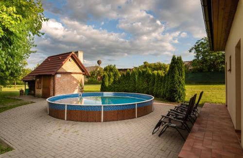 Obeckov Apartment | FARMAOBECKOV sk