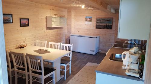Laukvik Apartment | Farmer Apartment