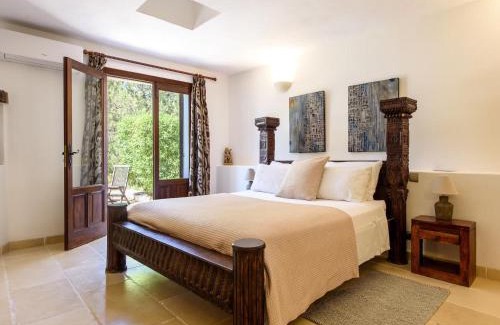Sant Joan de Labritja Villa | Farmhouse in Ibiza with Bali Pavilion