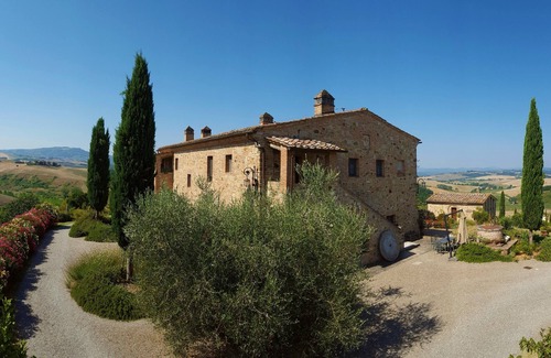 Siena Historical Center Apartment | FARMH. PODERE CUNINA 25 KM SUD SIENA DI FRONTE AL MONTALCINO PRENDENDO LEZIONI DI CUCINA