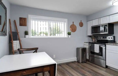 Fairview Condo | Farmhouse Anchorage - Homestyle Anchorage Condo
