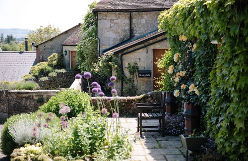 Sandown Cottage | Farmhouse Cottage - perfect for couples exploring the Island