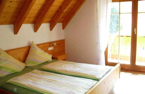 Hofstetten Apartment | Farmhouse Escape in Hofstetten