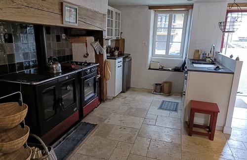 Venarsal House | Farmhouse on the heights of Brive, hiking and mushrooms