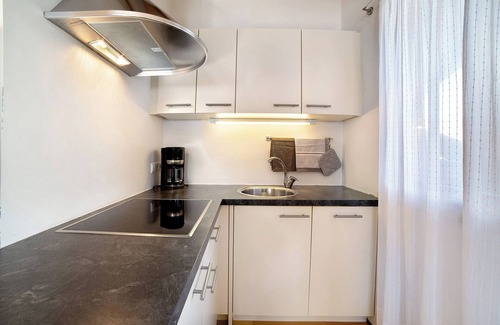 Lagundo Other | Farmhouse 'Fröhlichhof Wohnung Panorama' with Mountain View, Shared Pool and Wi-Fi