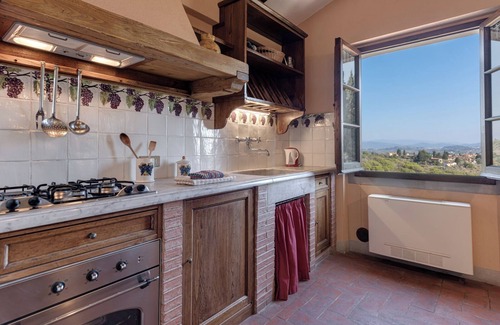 San Casciano in Val di Pesa Other | Farmhouse 'Il Pintello - Il Riccio' with Shared Pool, Wi-Fi and Air Conditioning