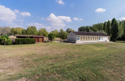 Giroux House | Farmhouse in Giroux near Forest & Lake, cleaning included