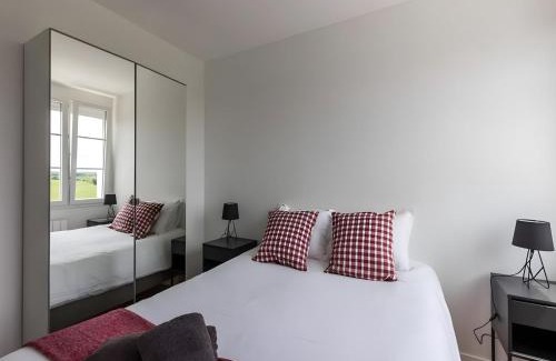Laigne-en-Belin Apartment | Farmhouse in Laigné near Le Mans Circuit