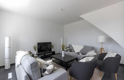 Laigne-en-Belin Apartment | Farmhouse in Laigné near Le Mans Circuit