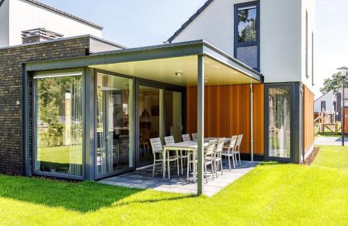Roggel Villa | Farmhouse in Limburg with Sauna & BBQ