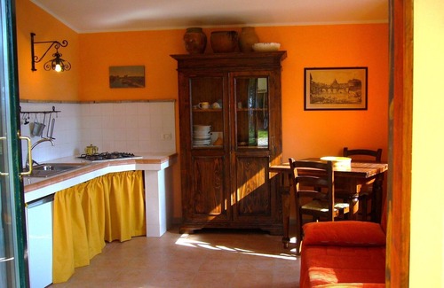 Urbino Apartment | Farmhouse in the hills. Romantic annex for 2 people. Panoramic view!