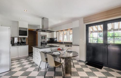 Alken House | Farmhouse including studio with Garden